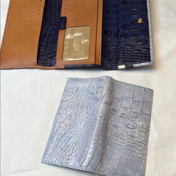Brahmin Blue Navy Light Blue White and Brown Croc-Embossed Leather Wallet - Picture 4 of 9